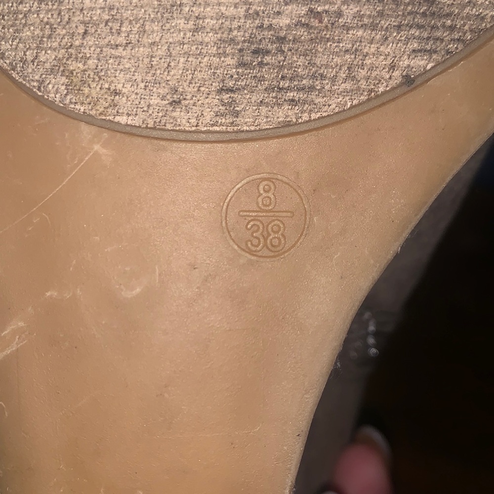 Size 8 - Picture 5 of 5